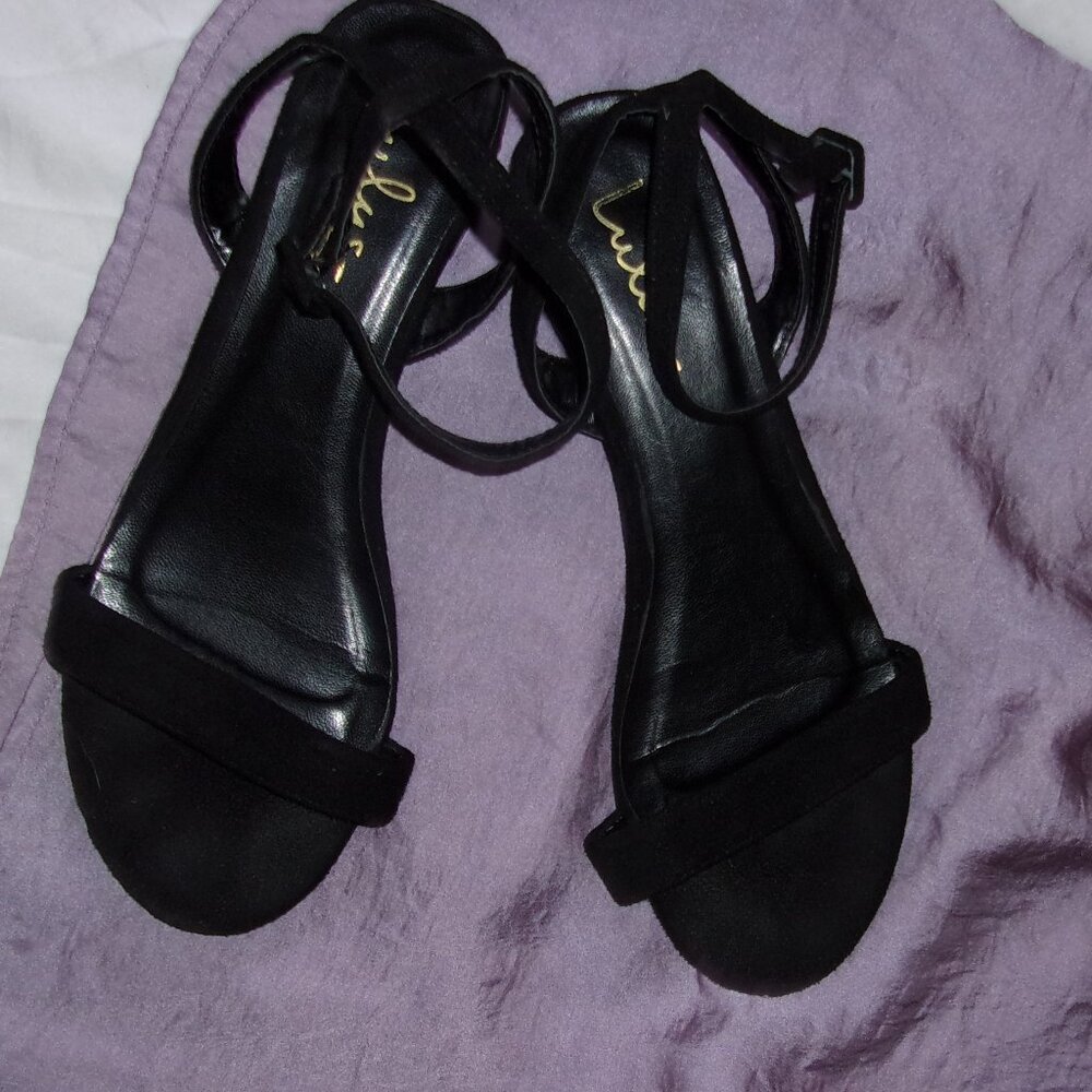 Lulus  womens size 8  sandals shoes eight shoe  black eight casual dress